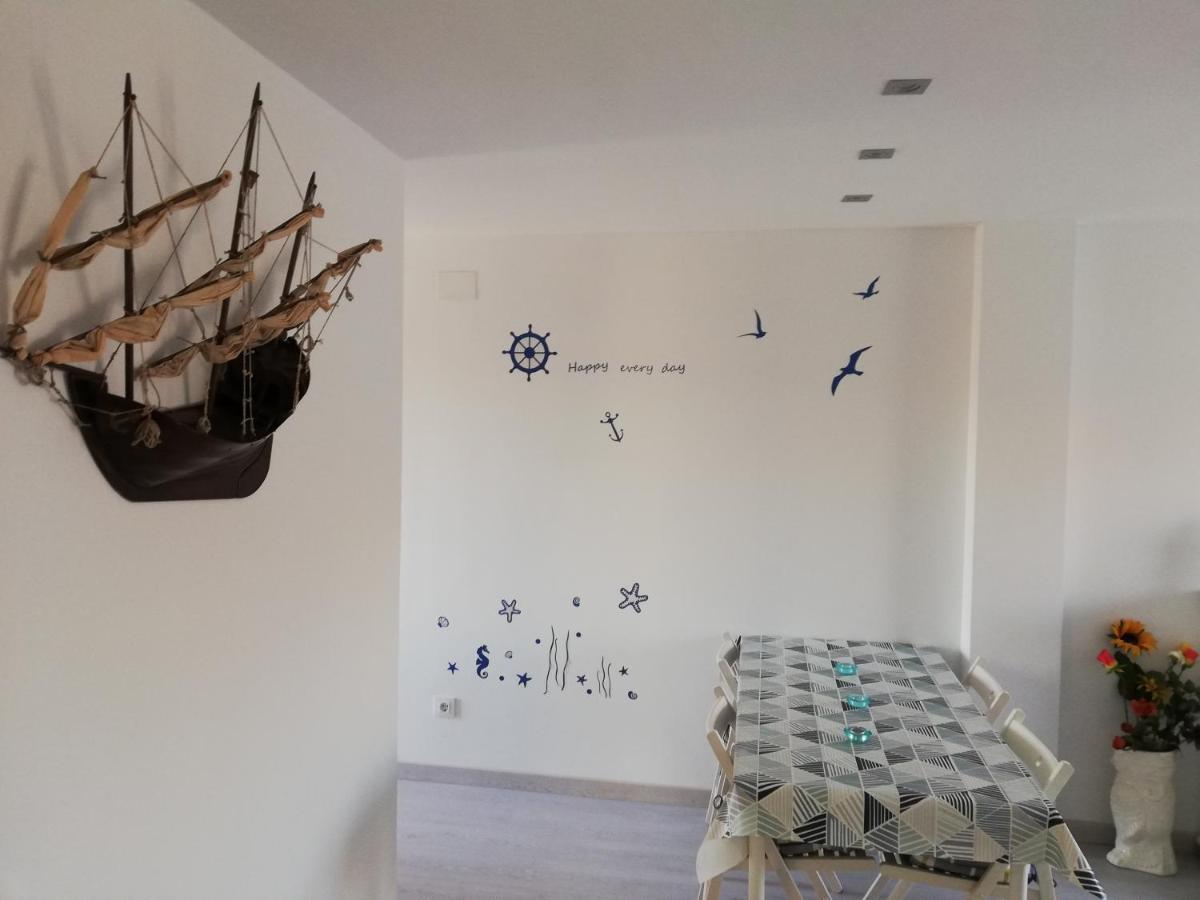 Estupendo Apartamento En Muy Buena Zona Lejlighed L' Escala Eksteriør billede