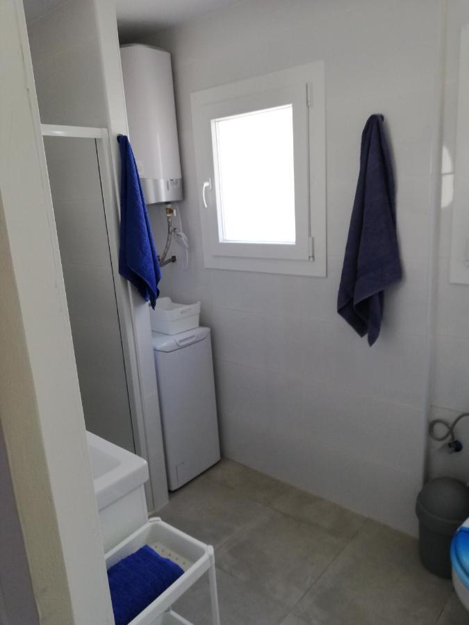 Estupendo Apartamento En Muy Buena Zona Lejlighed L' Escala Eksteriør billede